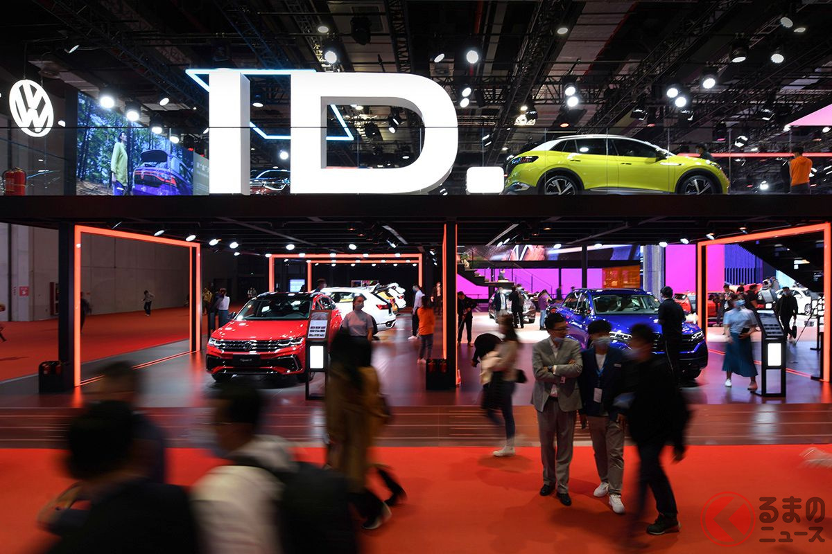 上海モーターショー2021でのVWブース。VWの電気自動車「ID.シリーズ」を中心に展開された