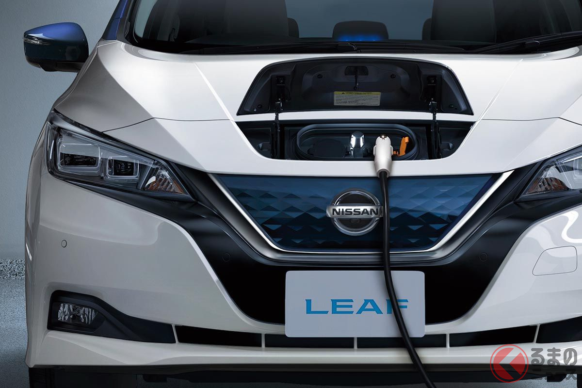 日産「リーフ」はCセグメントのハッチバック型EVで、初代は2010年に登場。現行型は2017年に登場した2代目モデルだ