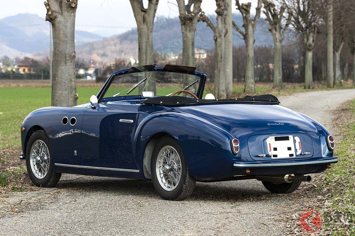 4気筒ながら、現在のクルマのデザイン源流でもあるチシタリアは、オークション・マーケットでは高額で取引されている(C)2021 Courtesy of RM Sotheby's
