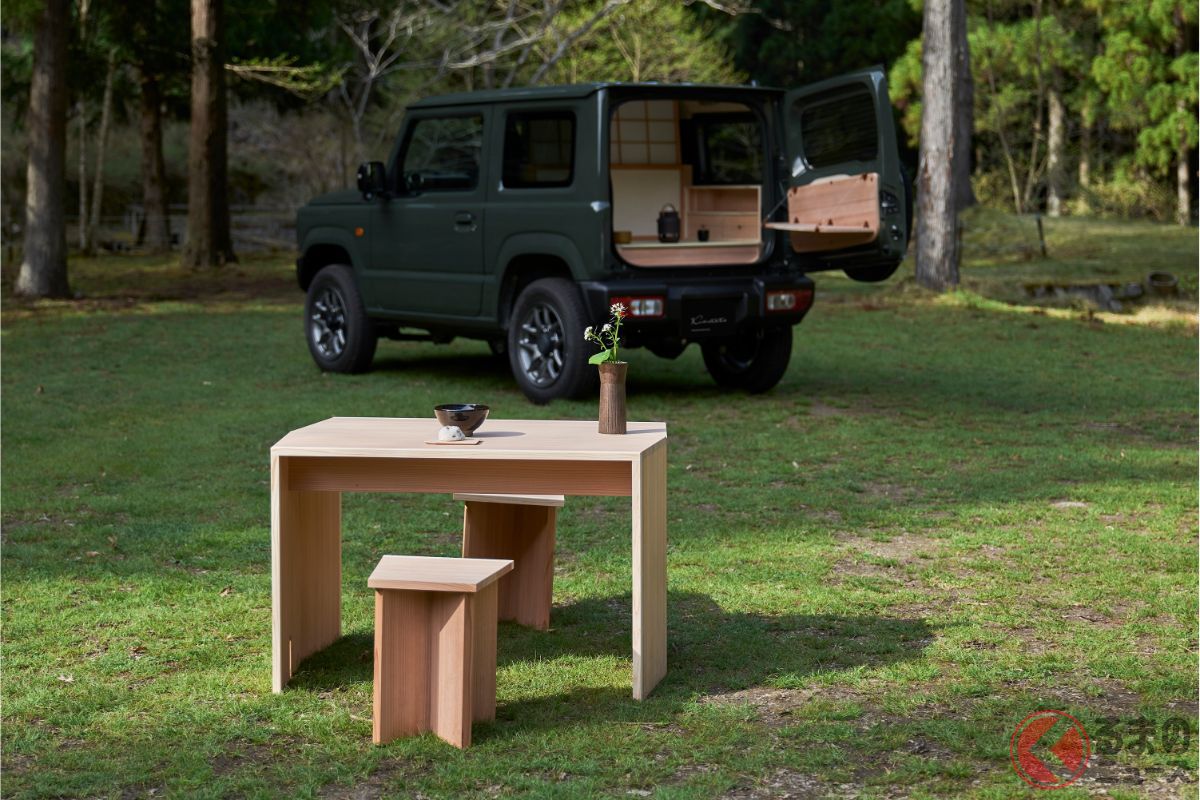 組み立て式のテーブルと椅子を外に出せば、立礼スタイルで一服の茶をいただける