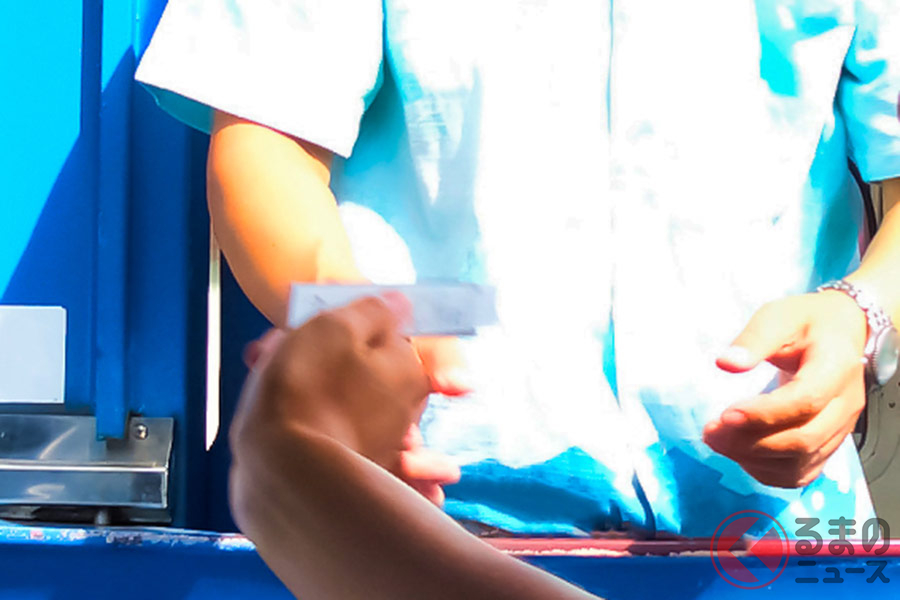 ETCの普及により接する機会が減った料金所の「中の人」