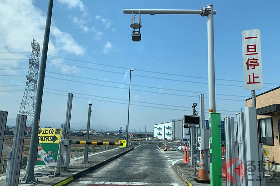 スマートICのETCゲートでは必ず一時停止する