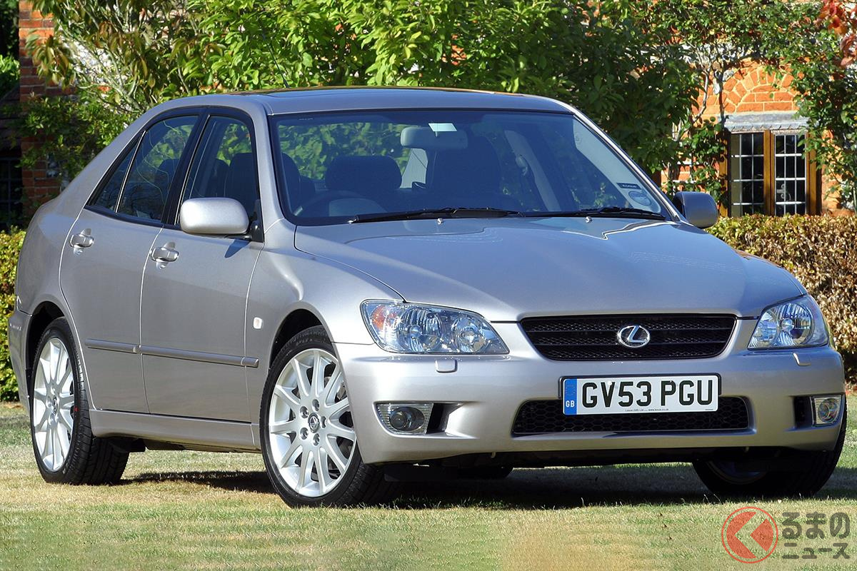 まさに大人のスポーツセダンというコンセプトで開発された「アルテッツァ」(画像は英国仕様のレクサス「IS」)