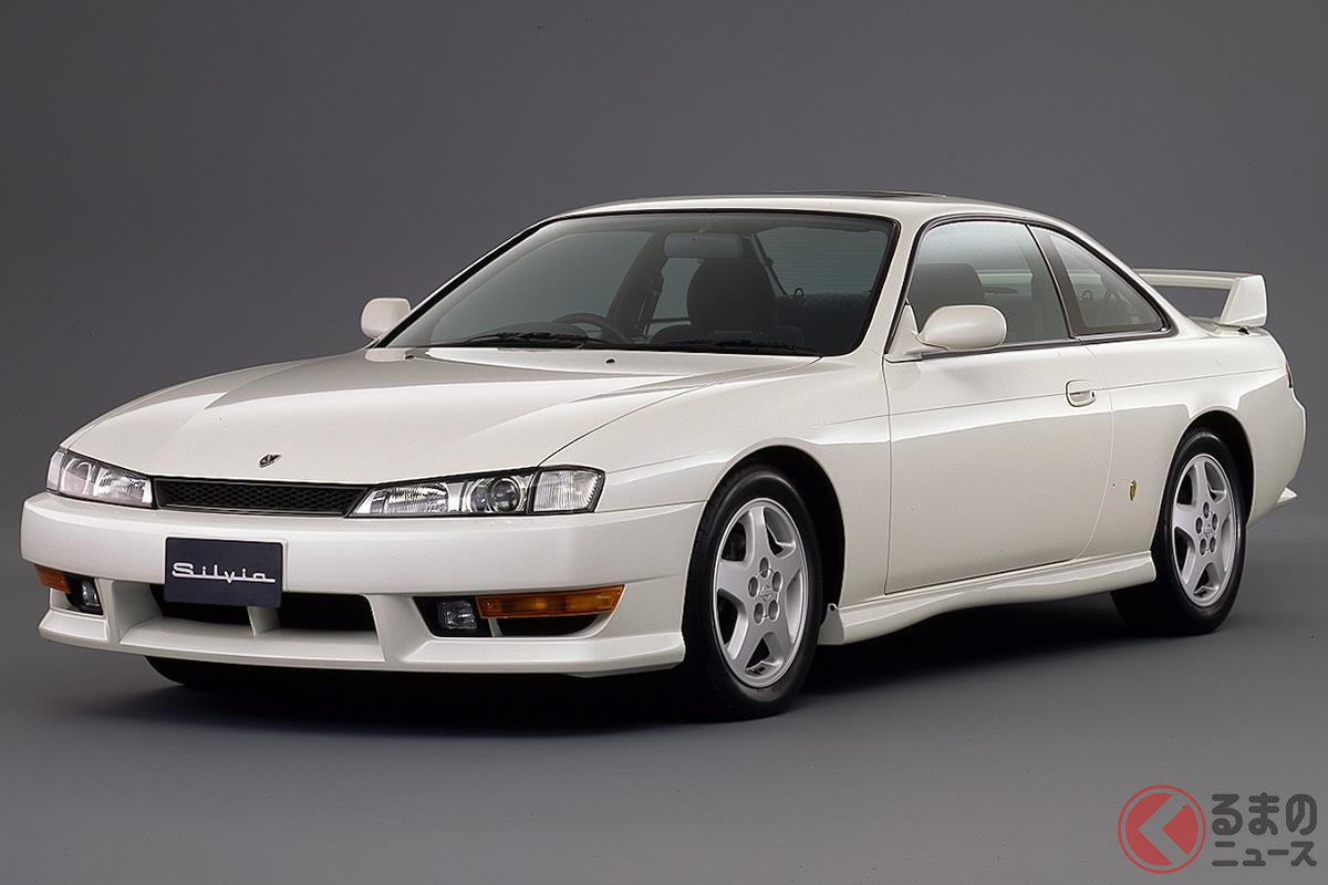 大型化したボディを精悍な印象へと変えた後期型の6代目「シルビア」