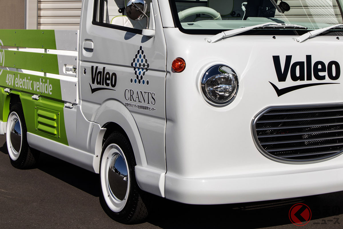 ヴァレオがCRANTSと共同制作したデモカー「48V 4WDEV軽トラック」