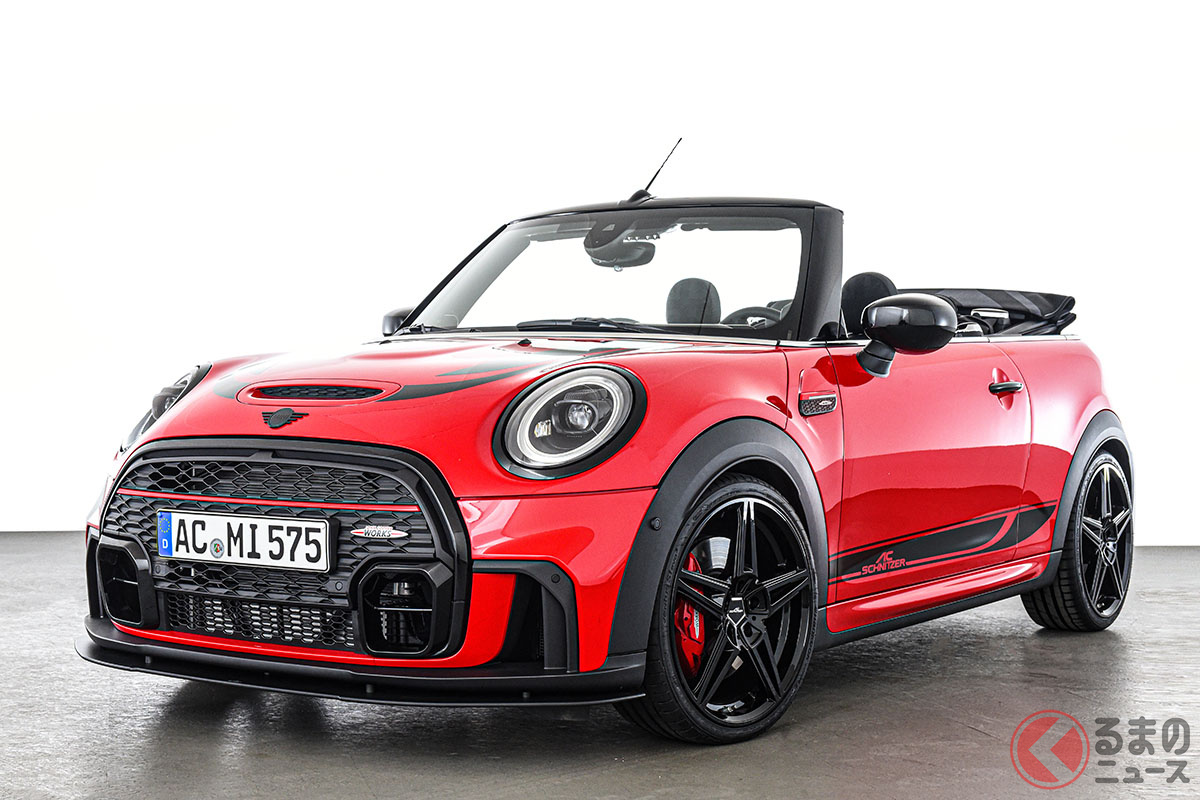 BMWではお馴染みのペンタゴンデザインのホイールだが、MINIにもよく似合う