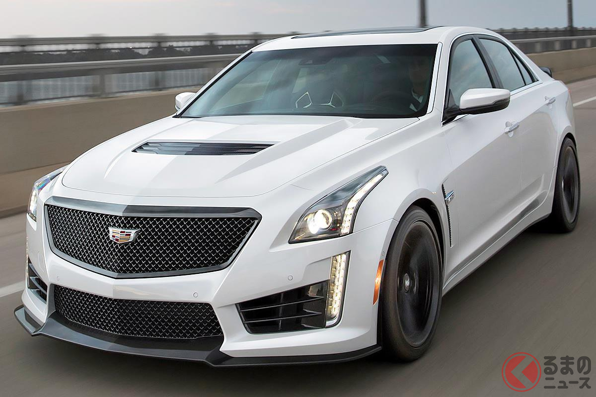 まさにアメリカンマッスルカーの伝統を受け継いだかたちの「CTS-V」