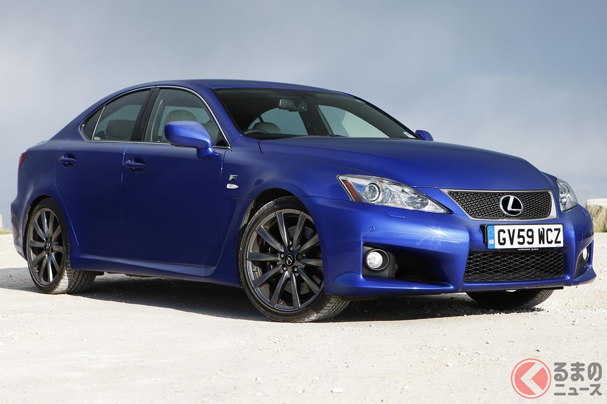 サーキット走行も視野に入れて開発されたスーパーセダンの「IS F」(画像は欧州仕様)