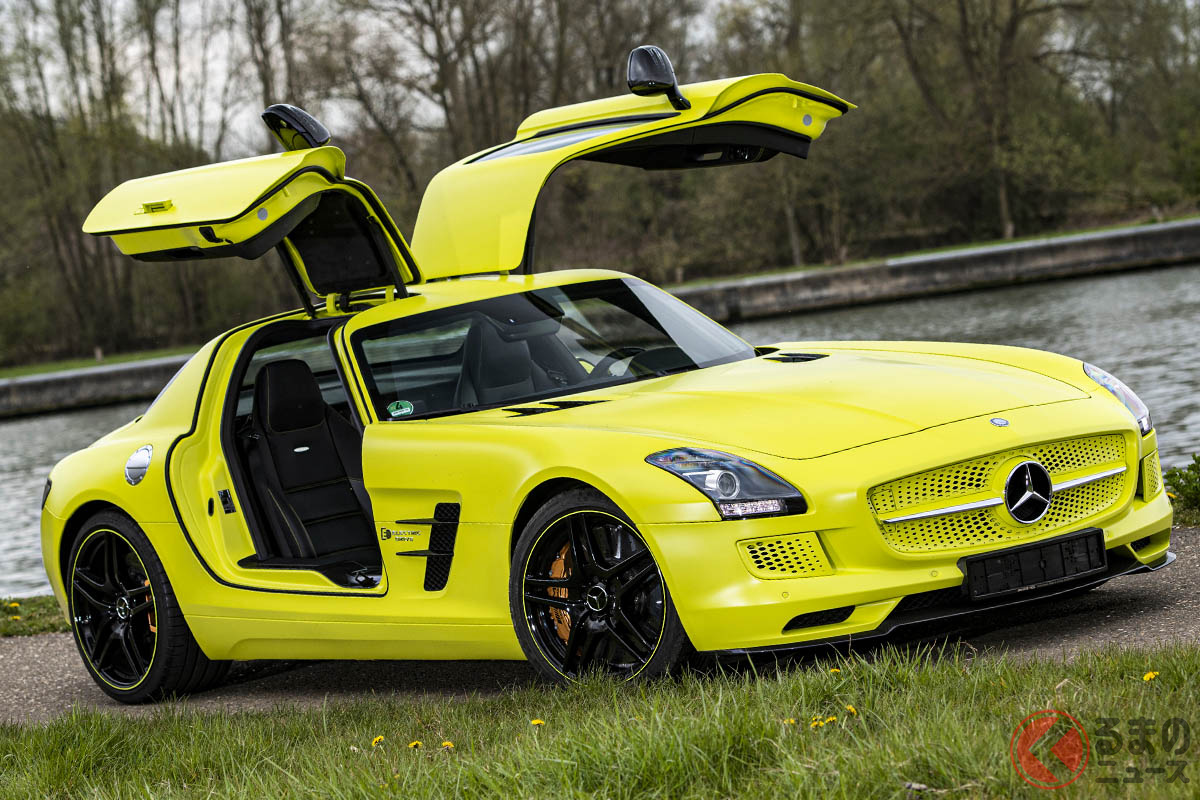 蛍光イエローのボディカラーは、メルセデス・ベンツ「SLS AMG E-CELL」のイメージカラーだ（C）2021 Courtesy of RM Sotheby's