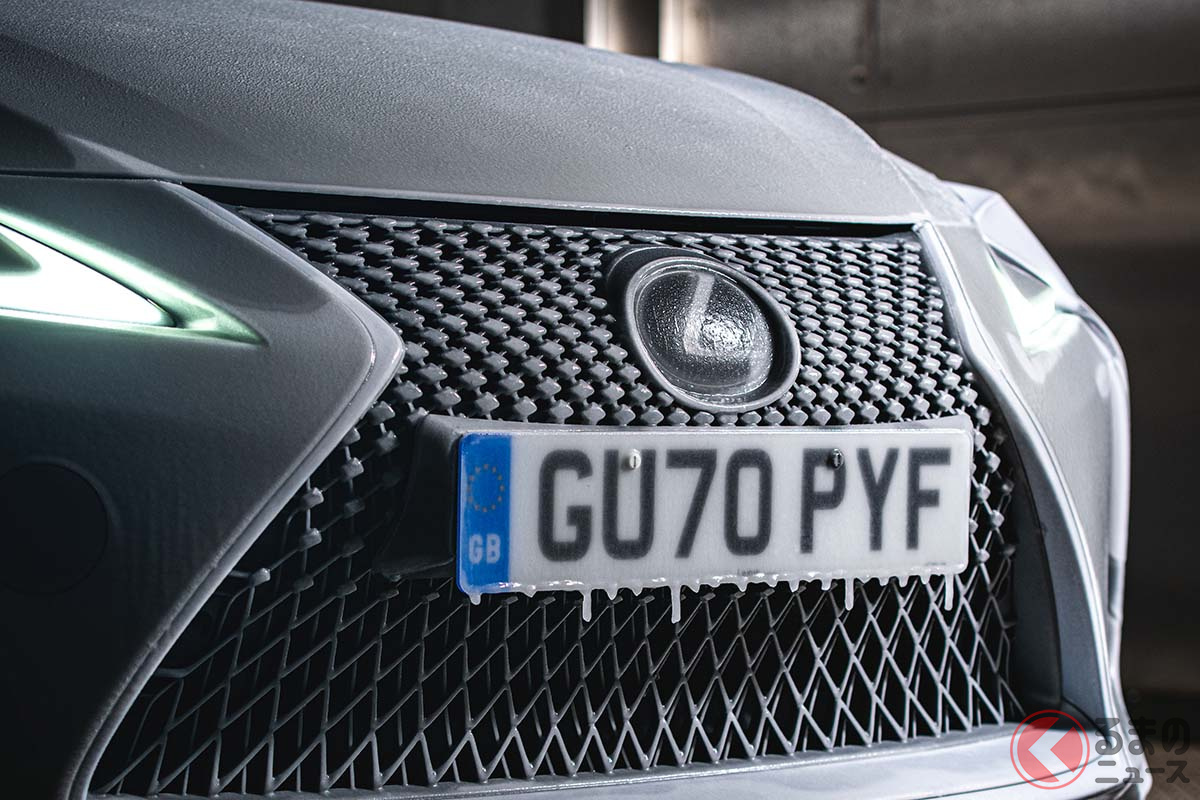 12時間冷凍保存されたレクサス「LCコンバーチブル」