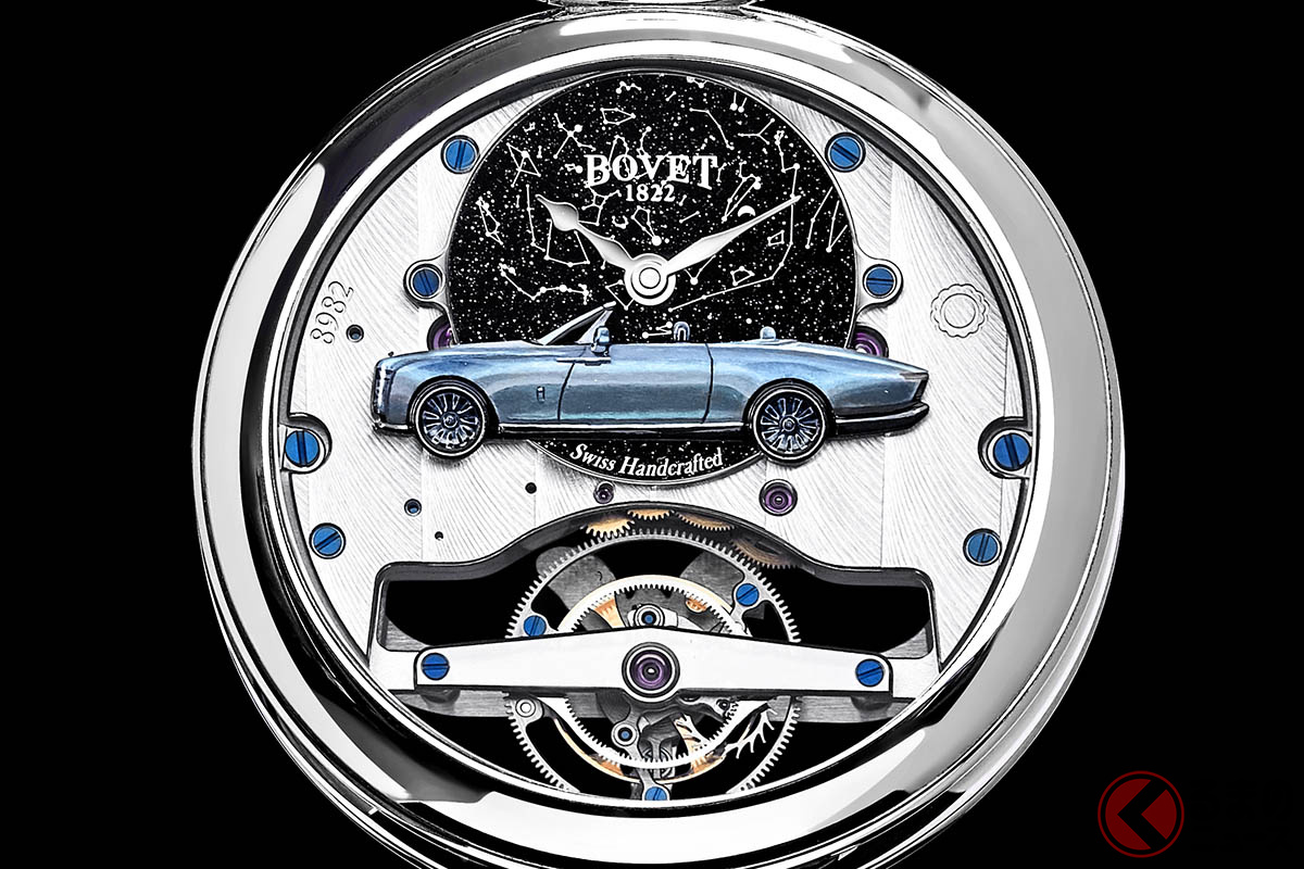 男性用のリバース側のダイヤルは生年月日に、生まれ故郷の夜空の天体配置とアベンチュリンダイヤルとなる