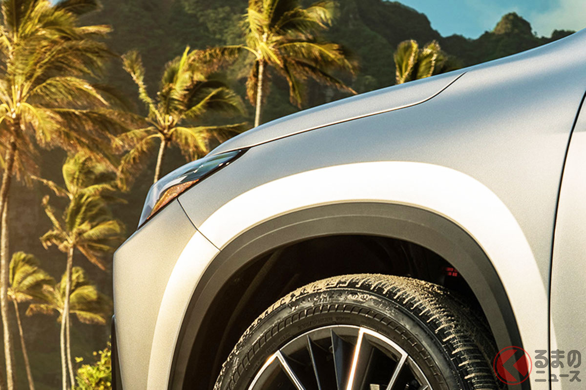 レクサスが公開した新型「NX」のティザー画像