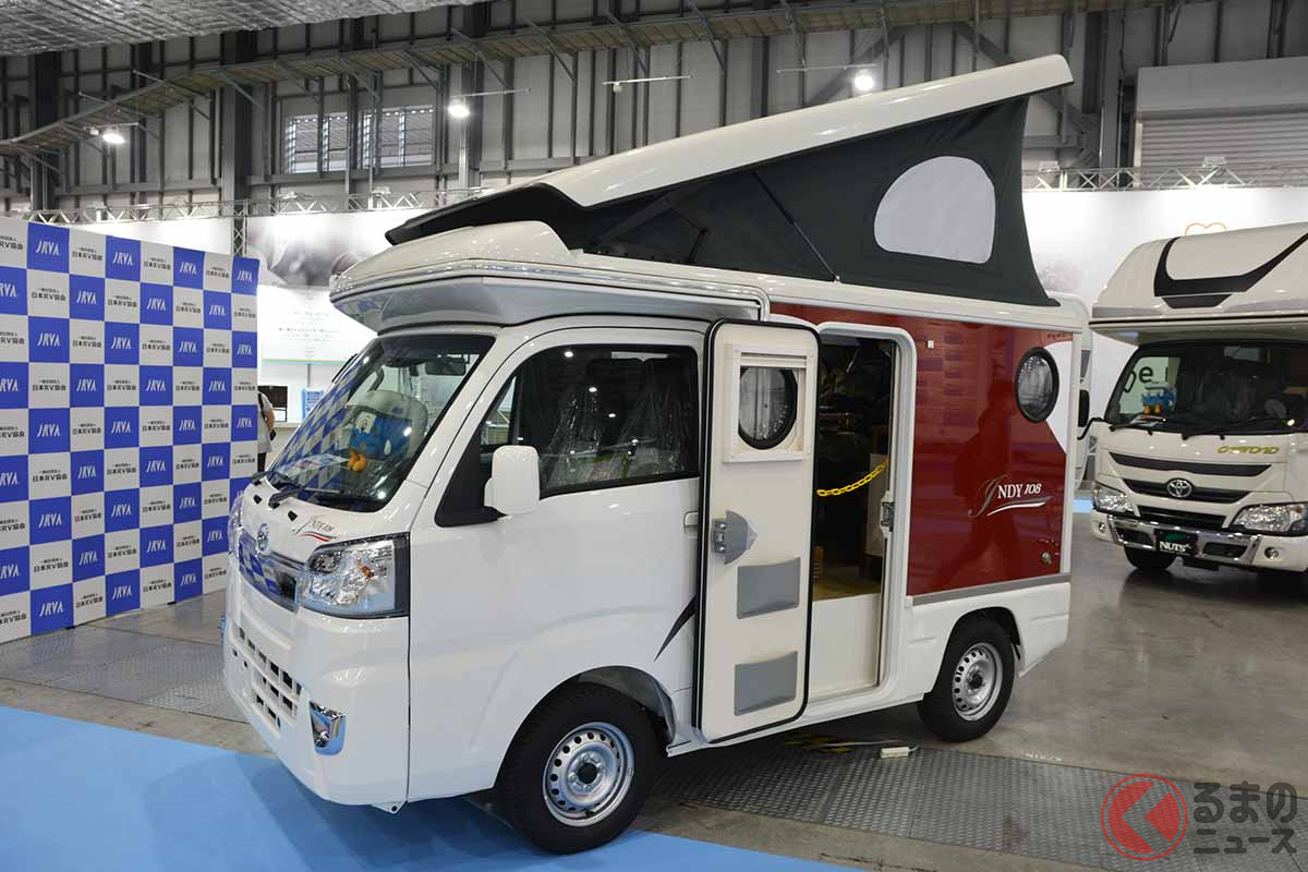 価格も手ごろな軽キャンパー。写真は東和モータース販売の「インディ108」で、315万1150円(消費税込)から用意する