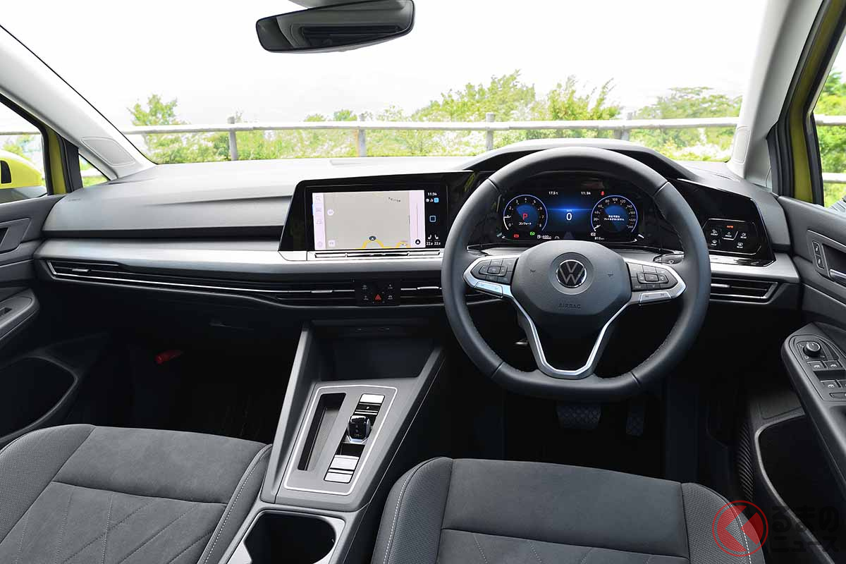 VW新型「ゴルフeTSI スタイル」のインパネ