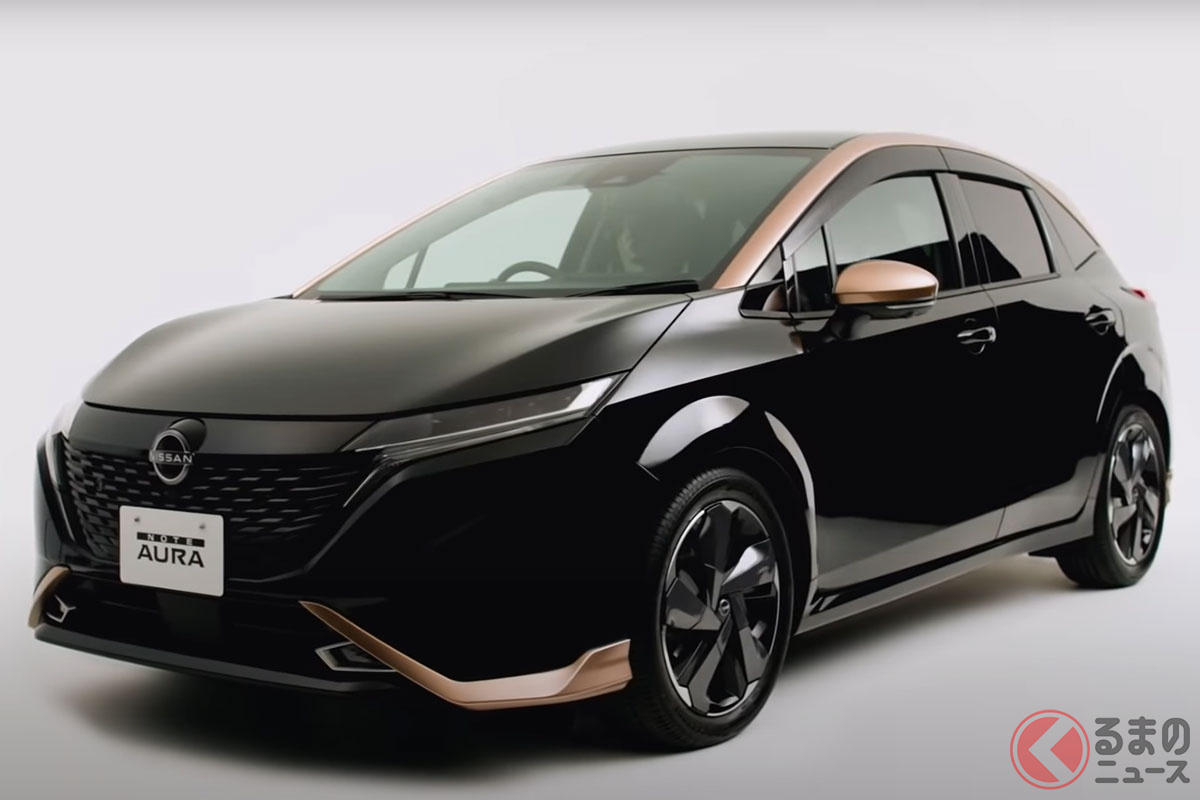 個性マシマシ 日産新型 オーラ 派手カスタム仕様を初公開 流れる光 延長仕様の姿とは くるまのニュース 個性マシマシ 日産新型 オーラ 派手カスタム仕様を初公開 流れる光 延長仕様の姿とは くるまのニュース