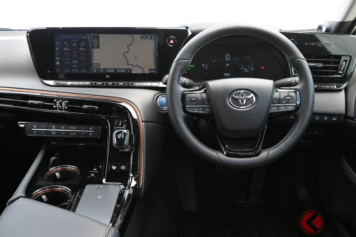 トヨタ新型「ミライ」のインパネ