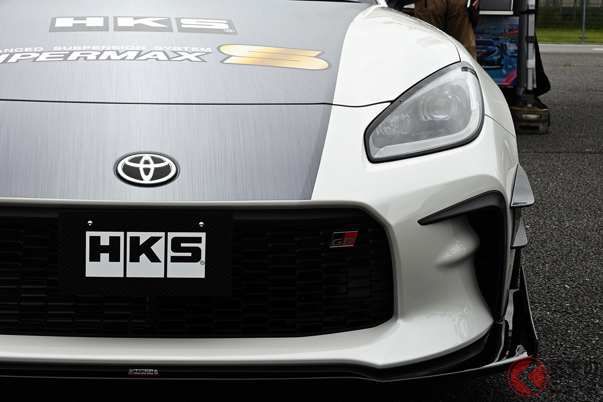 最高出力320馬力(目標値)!トヨタ新型「GR86 HKS Concept」