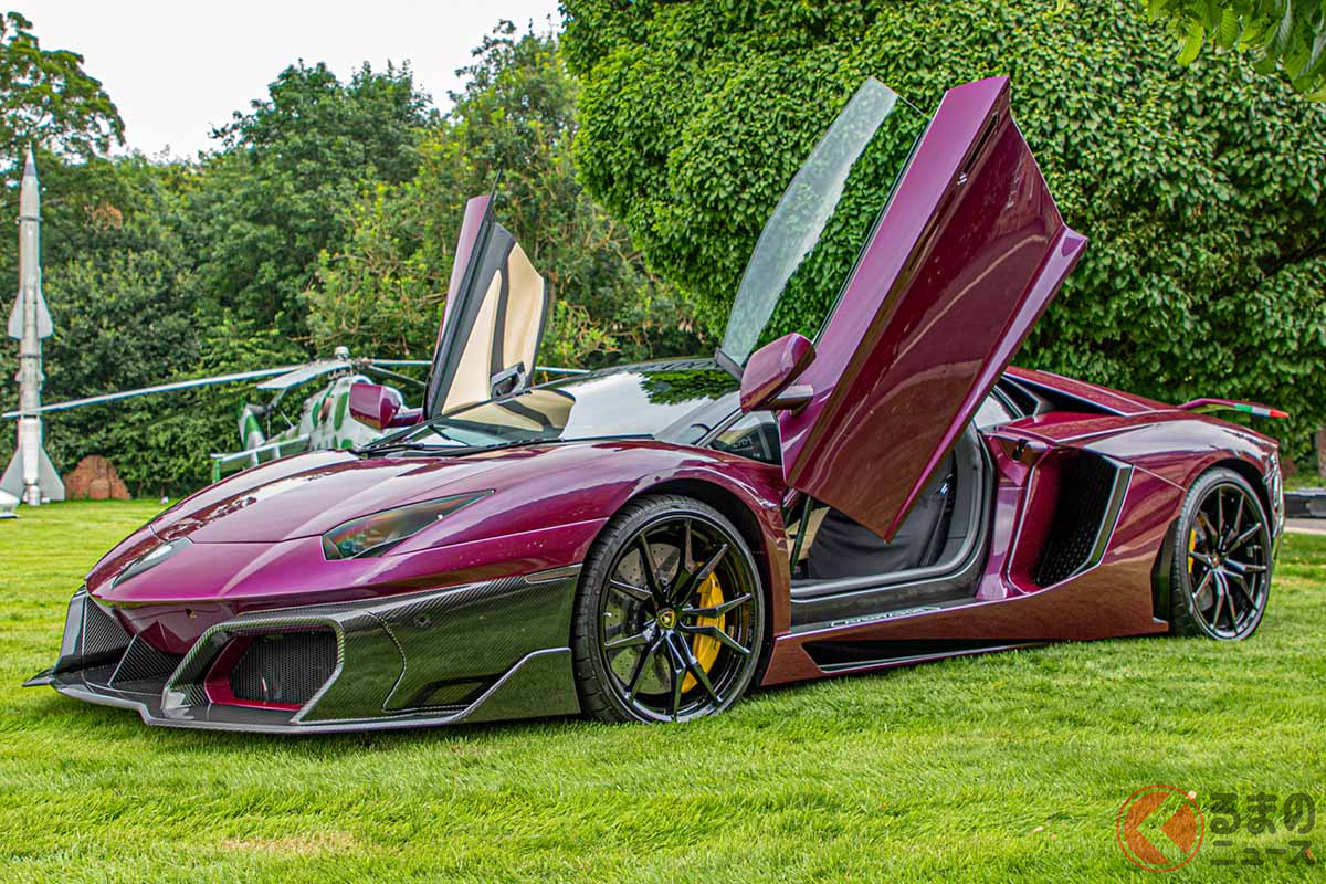 「アヴェンタドール」をベースにエアロパーツで個性的なスタイルに仕上げた「Huber Era(フーバー・エラ)」