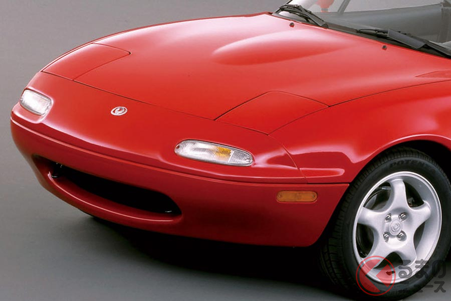 日本が誇るマツダ初代「ロードスター」