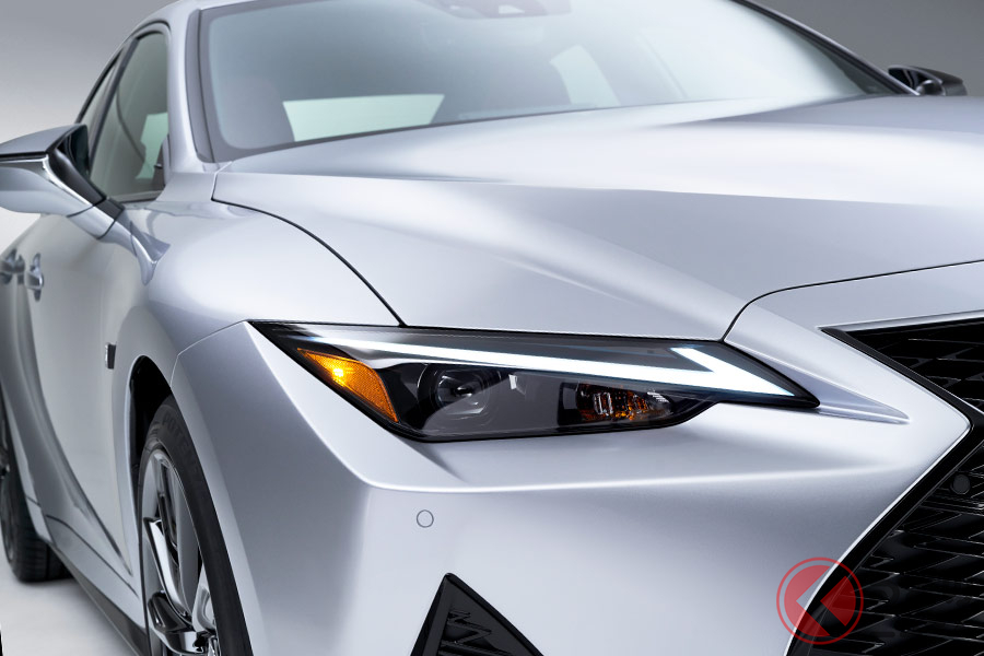 ビッグマイナーチェンジで走行&安全性能が格段に向上したレクサスの新型「IS」