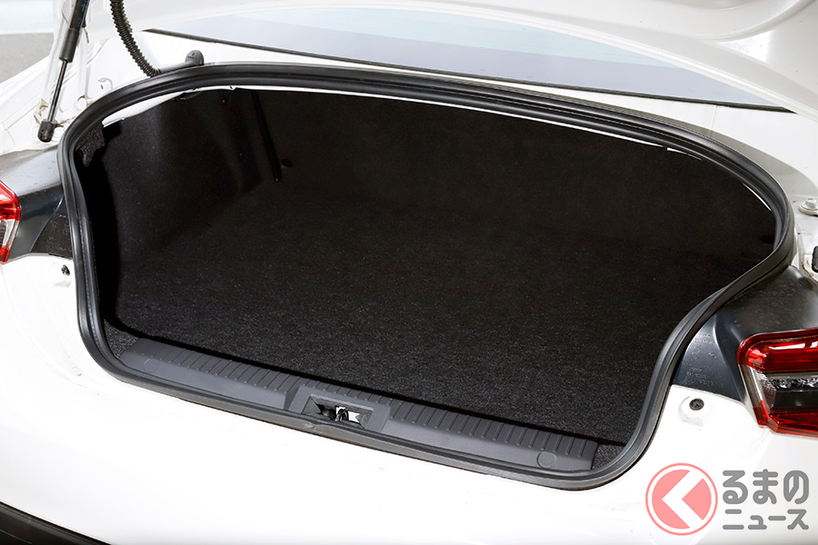 荷物の積み方が予想外過ぎる 変わった場所に荷室があるクルマとは くるまのニュース 2 荷物の積み方が予想外過ぎる 変わった場所に荷室があるクルマとは くるまのニュース 2