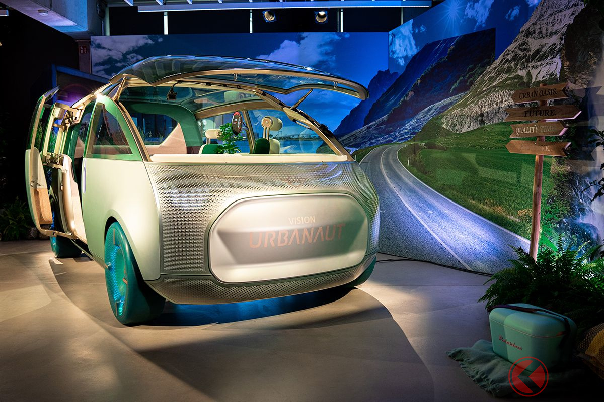 実車が世界初公開されたMINIのミニバンコンセプトモデル「MINIビジョン・アーバノート」