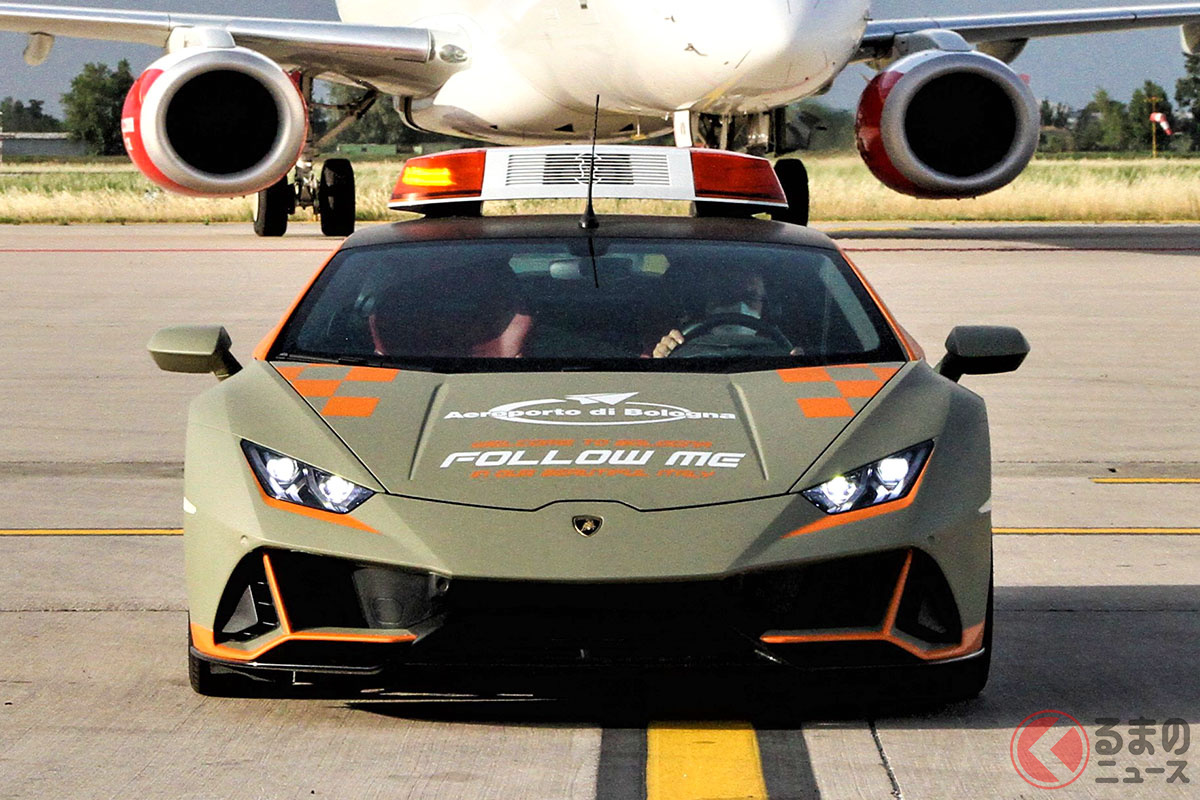 7代目となるボローニャ空港のフォローミーカーである、ランボルギーニ「ウラカンEVO」