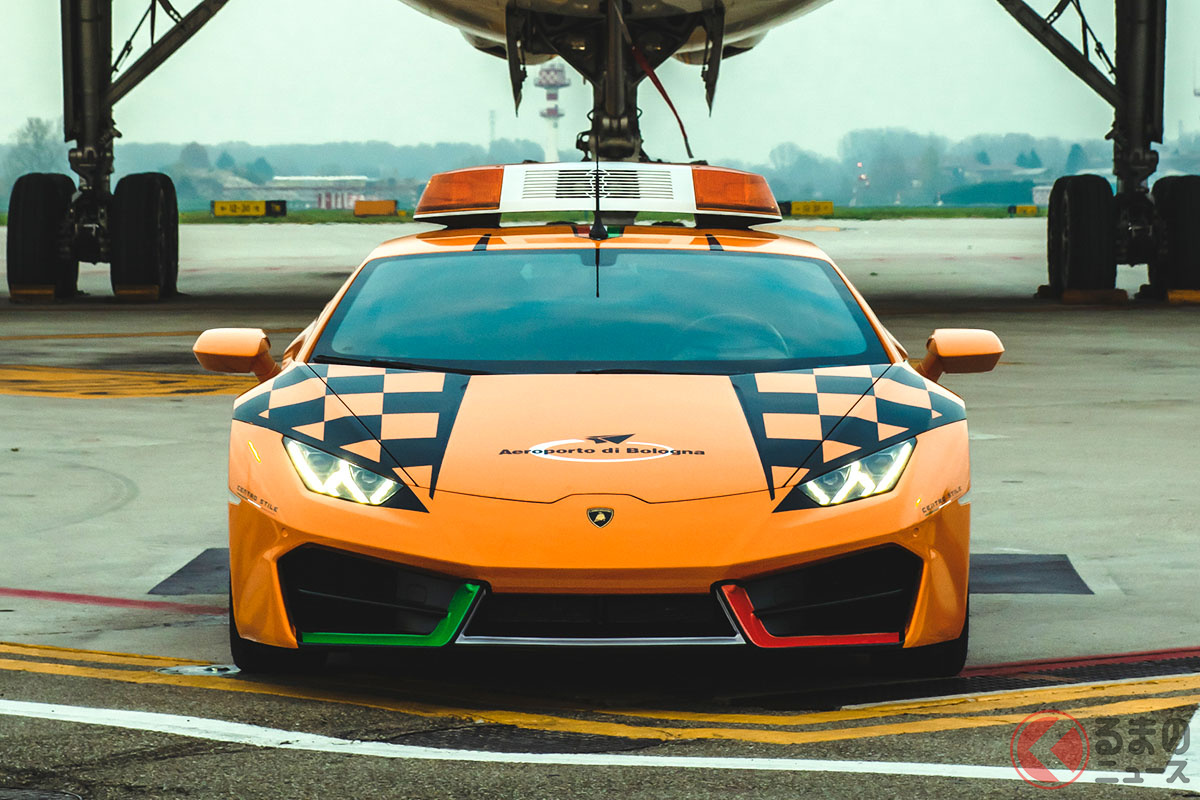 6代目のボローニャ空港のフォローミーカーである、ランボルギーニ「ウラカンRWD」