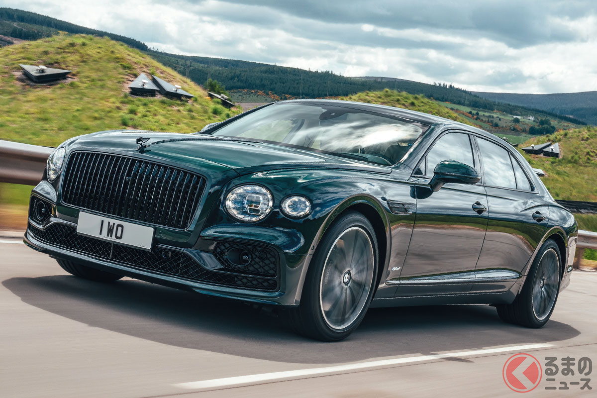 「フライングスパーハイブリッド」の0-60mph(0-97km/h)加速は4.1秒、最高速は285km/h