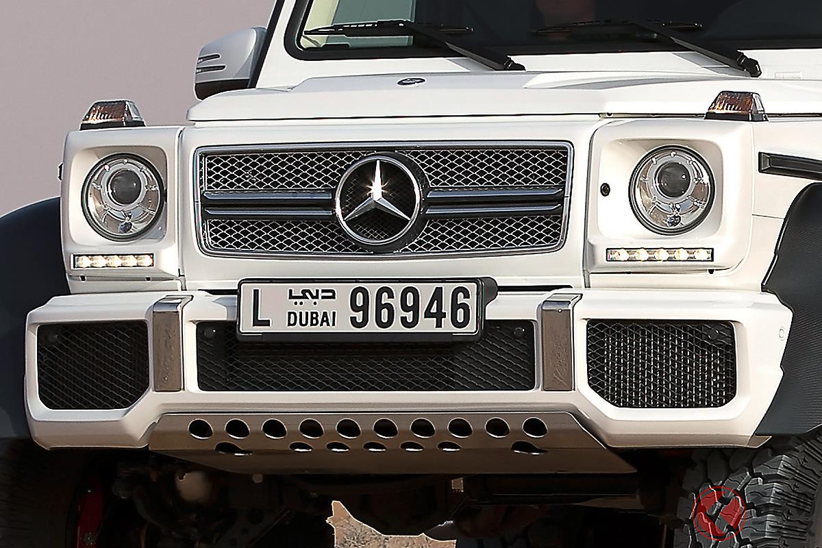 巨大なボディに6輪駆動でセレブをどんな場所にも連れていける「G63 AMG 6x6」