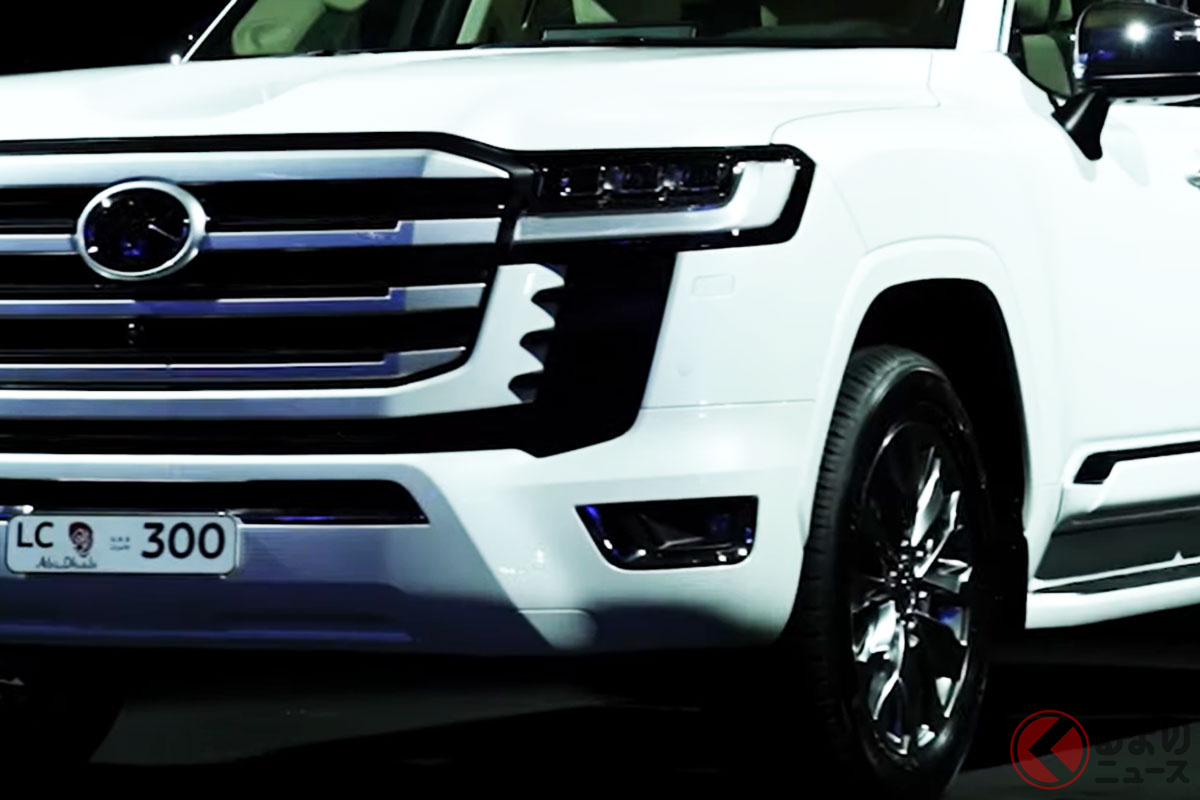 トヨタUAEがVIP向けに公開した新型「ランドクルーザー」(画像:トヨタUAEの動画より)