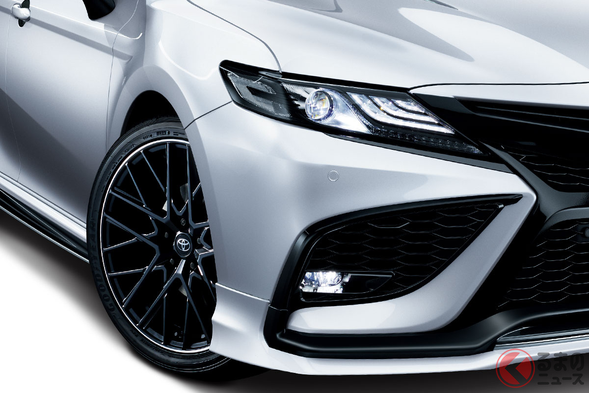 トヨタ「カムリ」のTRDエアロ仕様(画像は覆面パトカーとは異なります)