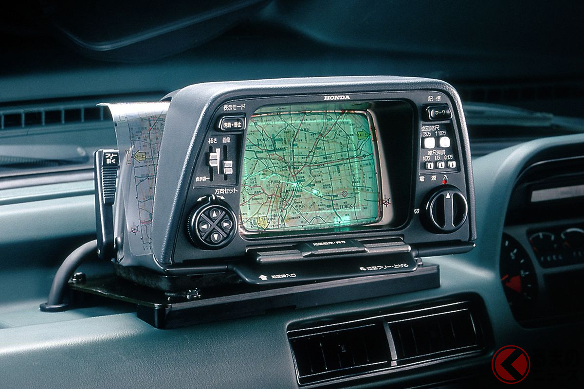 今から40年前の1981年、ホンダがアコード/ビガーに用意した世界初の地図型カーナビ「ホンダ・エレクトロ・ジャイロケータ」