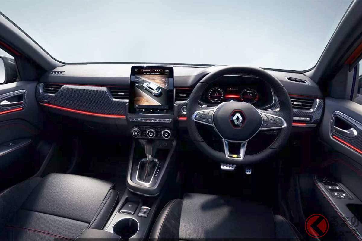 ルノー新型「アルカナ」のインパネ