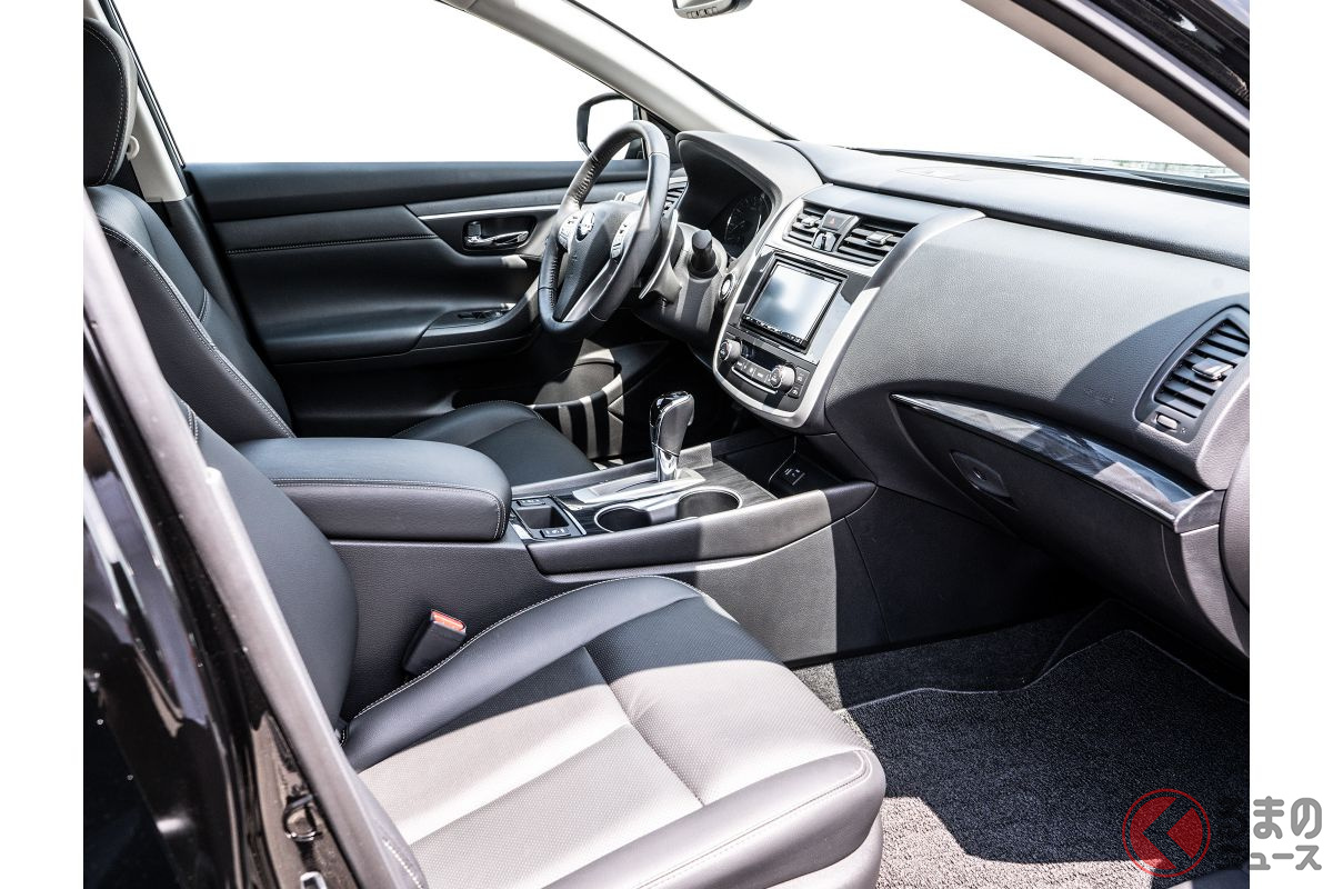 ド迫力の高級セダン爆誕 ミツオカ新型 ガリュー350 リミテッド を限定1台で発売 レトロなv6セダンの正体とは くるまのニュース ド迫力の高級セダン爆誕 ミツオカ新型 ガリュー350 リミテッド を限定1台で発売 レトロなv6セダンの正体とは くるまのニュース