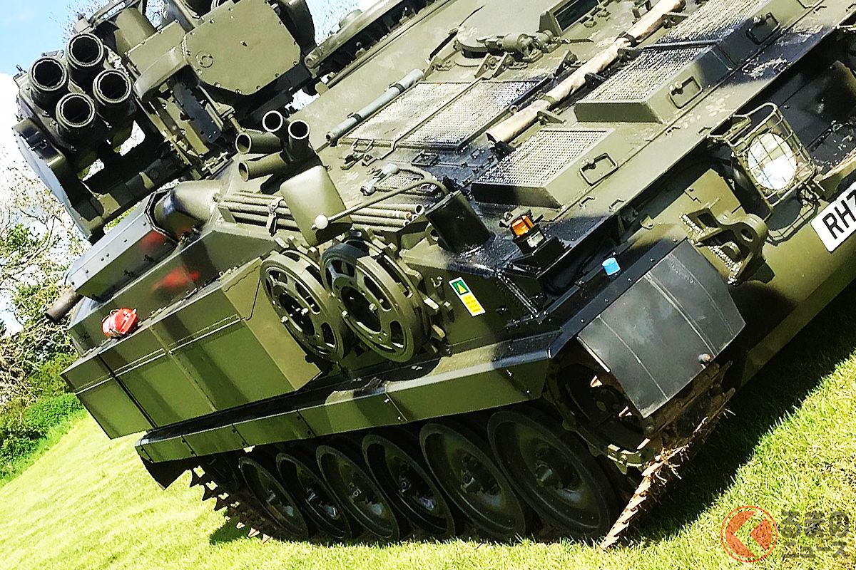 トヨタ「ランクルプラド」価格で買える対空ミサイル車両!アルヴィス「スターストリークミサイルシステム搭載ストーマー装甲車」(photo:Collecting cars)