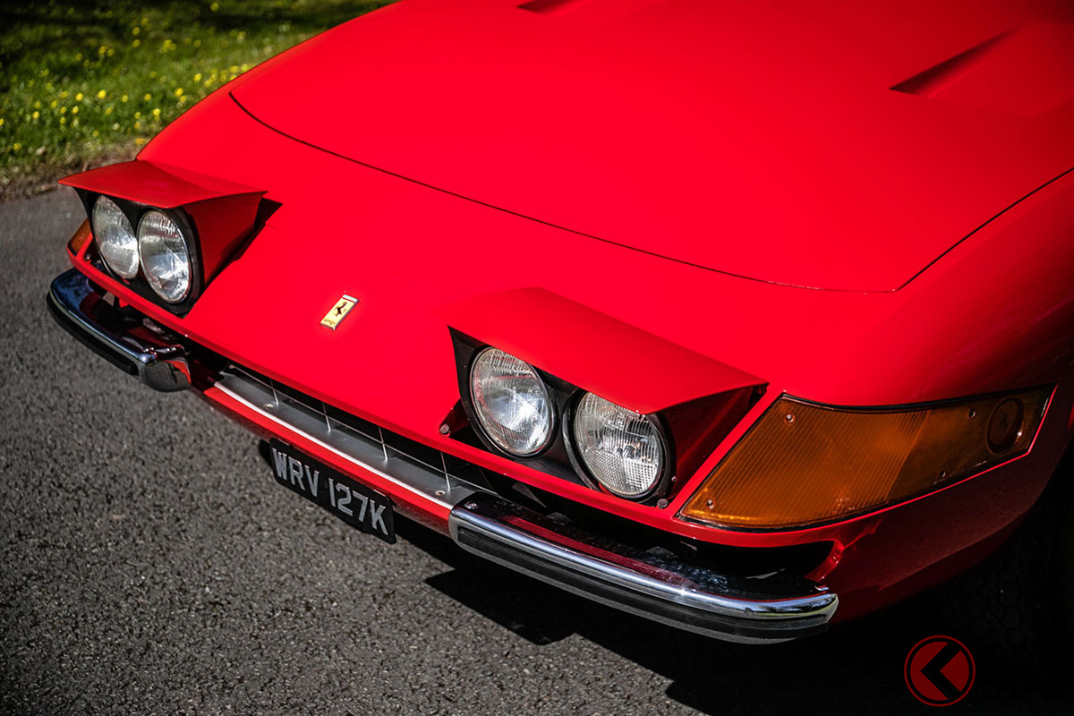 リトラクタブル式ヘッドライトの後期型は、初期型に比べると安価になりがちだ