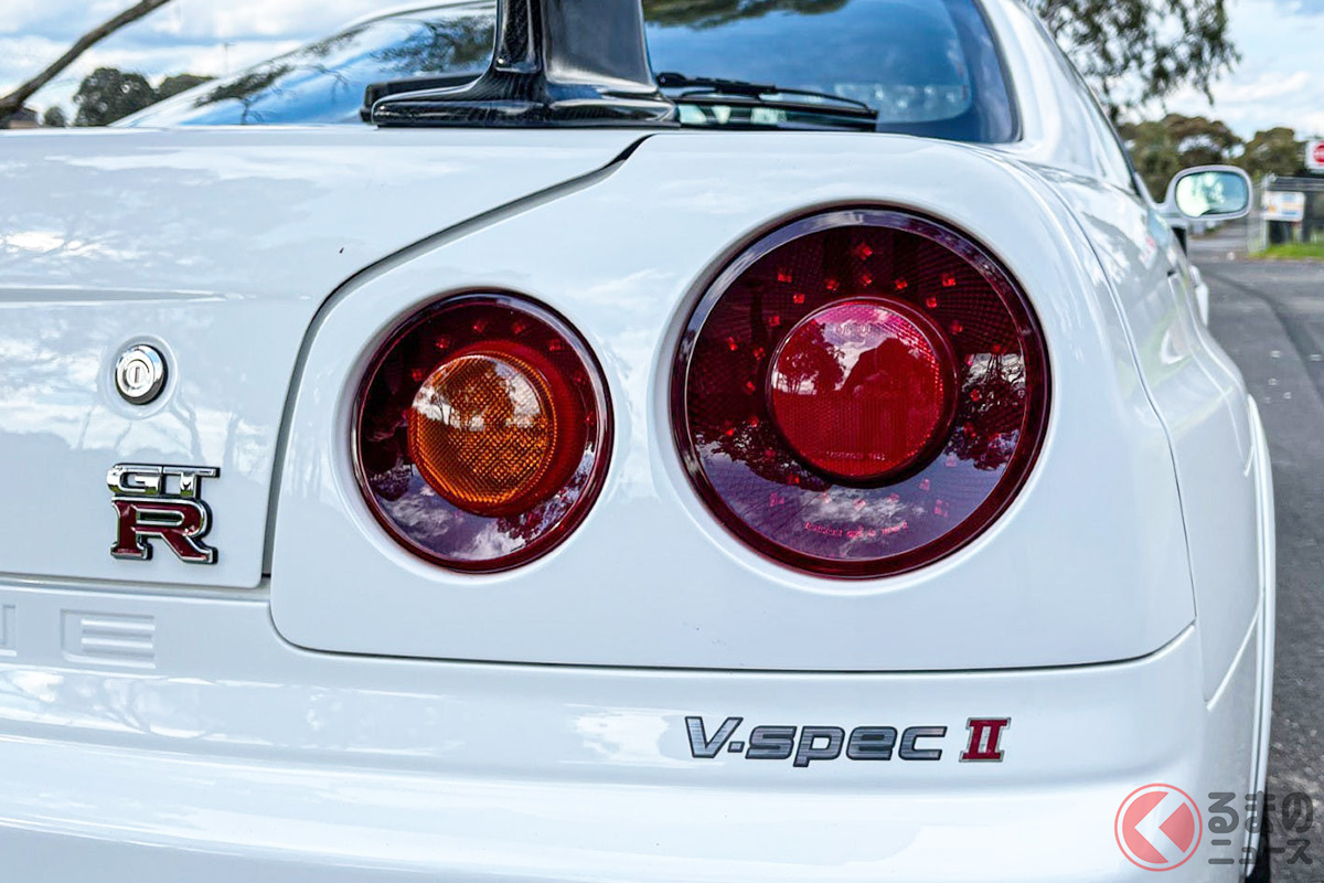 2400万円超えで落札された「スカイラインGT-R(BNR34)V-Spec II」(photo:Collecting cars)