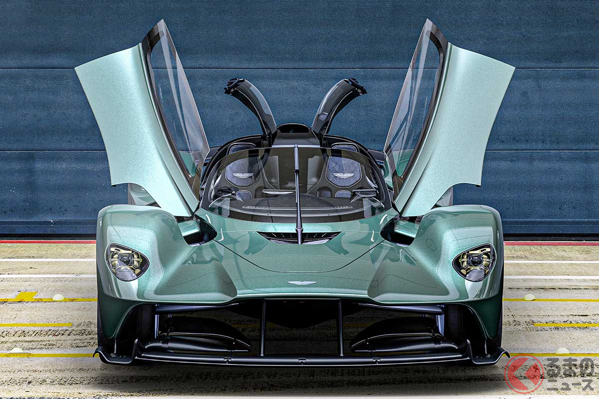 「ヴァルキリー・スパイダー」は、クーペタイプの「ヴァルキリー」と同等のポテンシャルを秘めておきながら、まったく異なる魅力を持っている