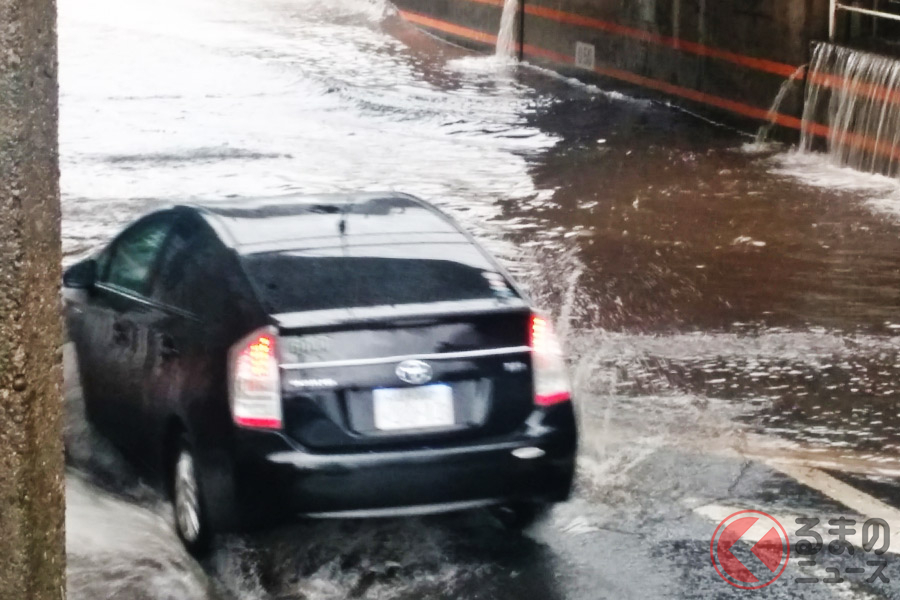 アンダーパスは集中豪雨の際に冠水しやすいといわれている