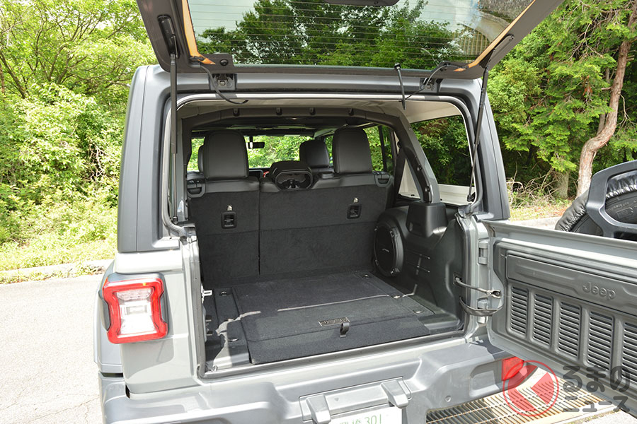 ジープ「ラングラー」のリアガラスハッチ