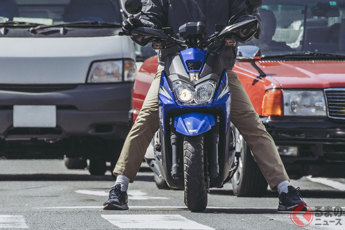 クルマ側は怖い バイクのすり抜け ヤメて すり抜け行為は違反ではないのか くるまのニュース クルマ側は怖い バイクのすり抜け ヤメて すり抜け行為は違反ではないのか くるまのニュース