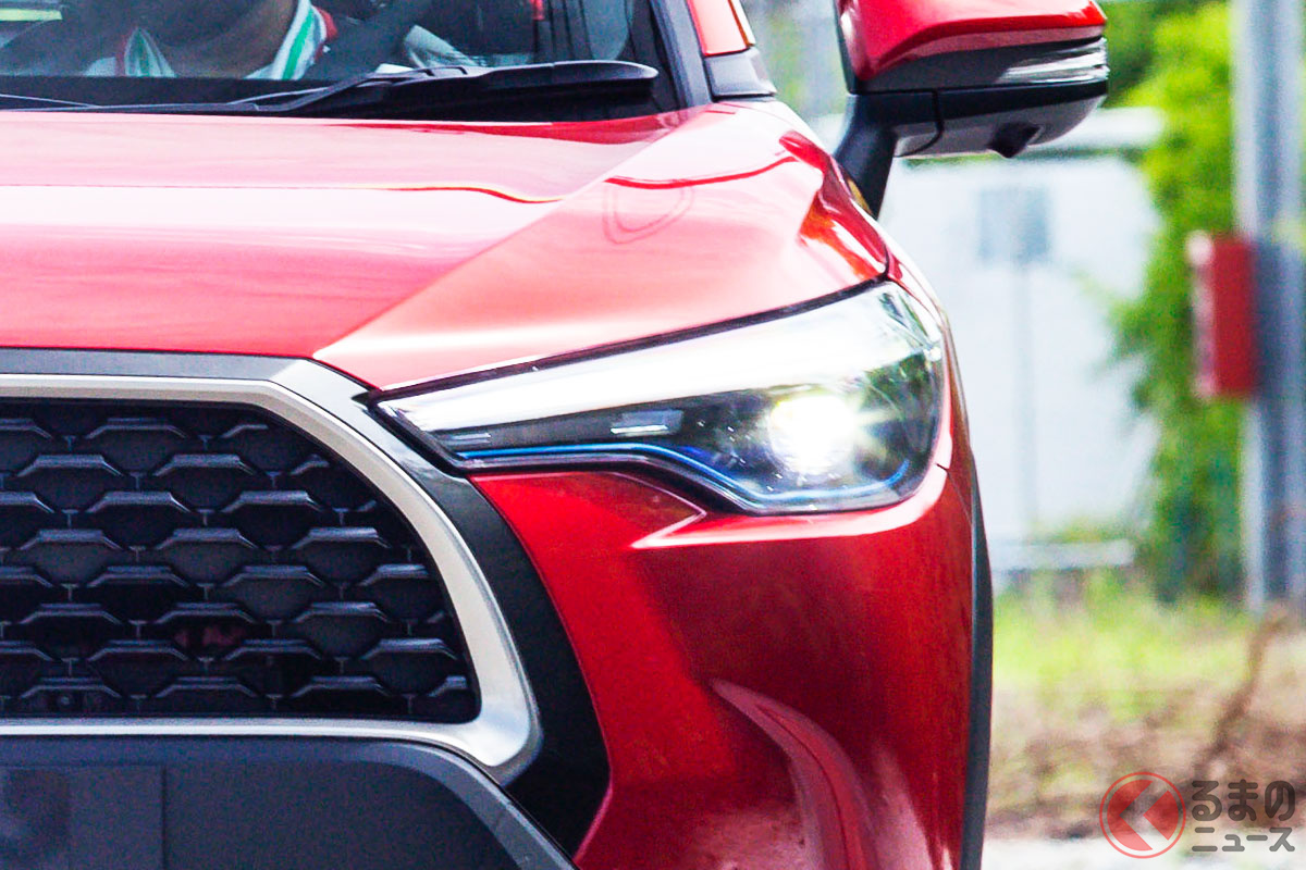 トヨタ新型「カローラクロス」(画像はタイ仕様)