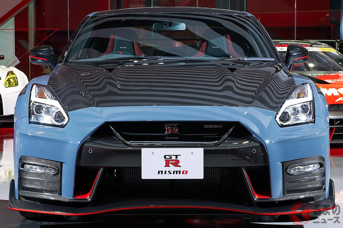 この先の去就が注目される10年超のロングセラー車たち