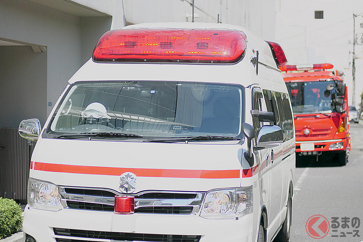 負傷者がいる場合、救護を優先すること