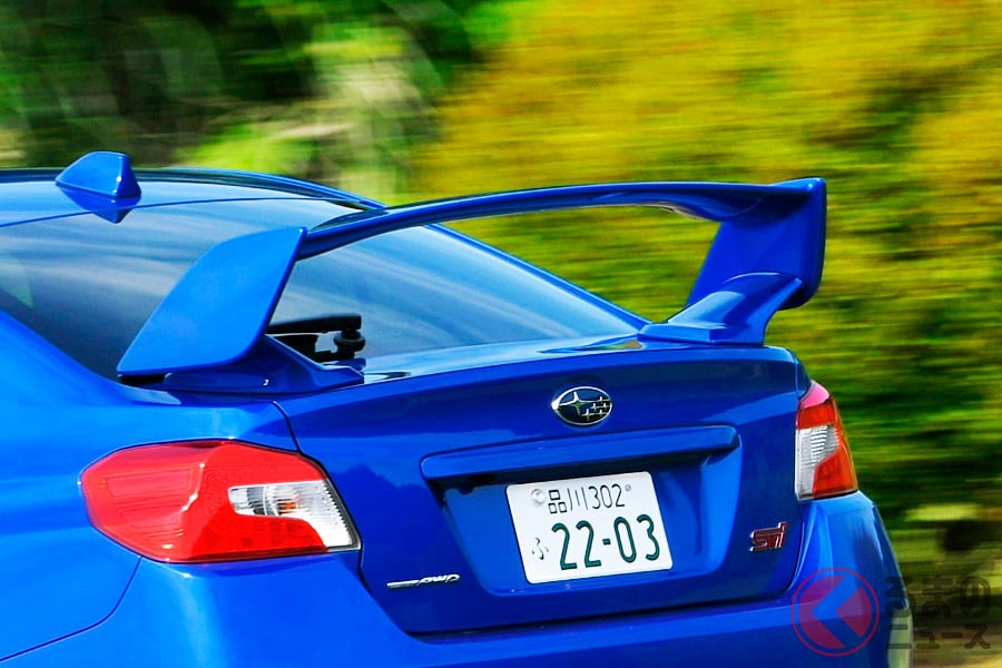 大型リアウイングを装着している車はセルフ洗車機を避けた方が良い場合もある