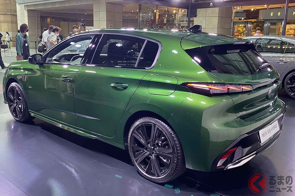 日本初公開されたプジョー新型「308」。2022年第1四半期に日本市場投入が予定されている