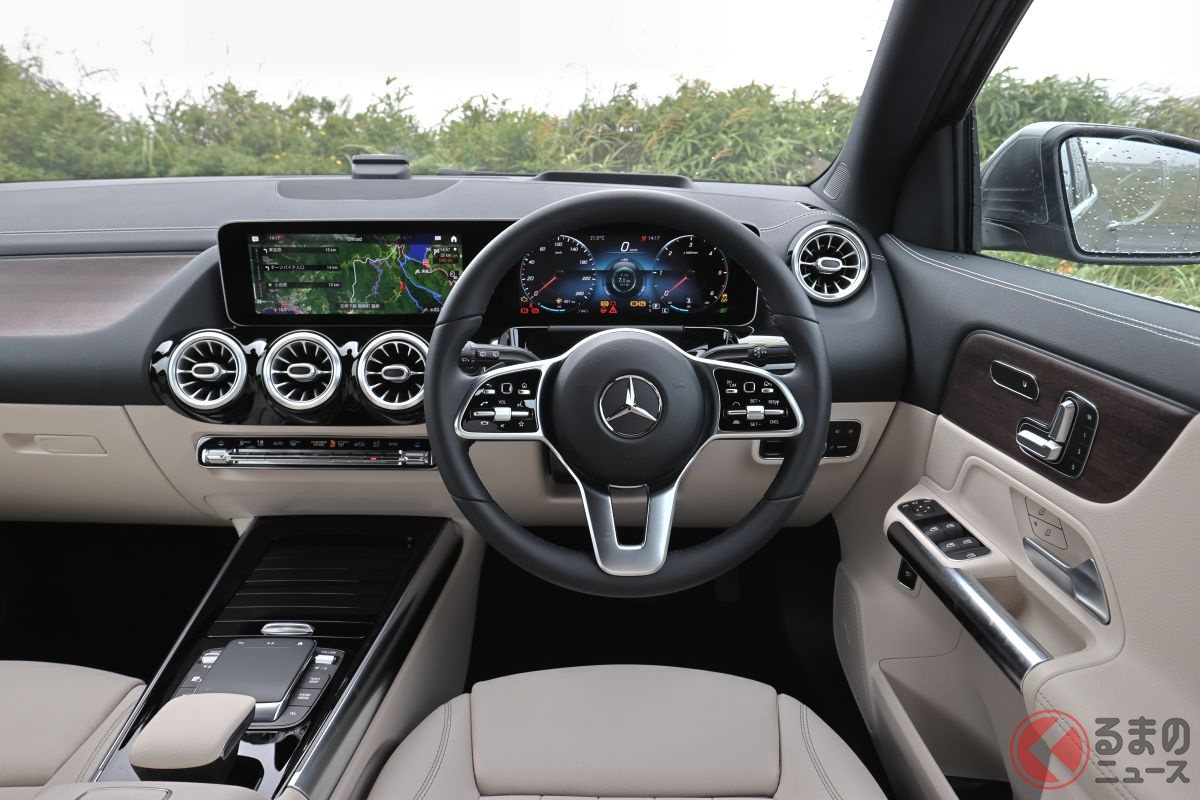 メルセデス・ベンツ「GLA」のインパネ。「GLB」も基本的に同じデザインだ