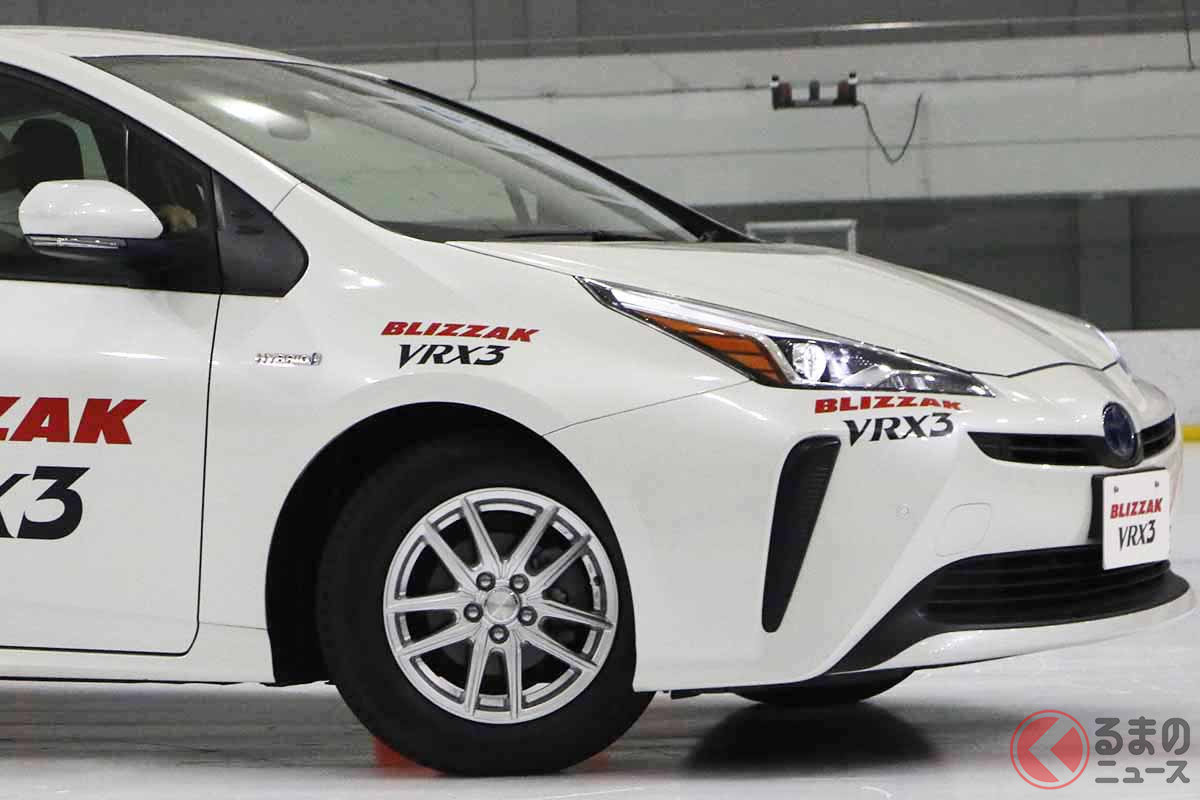 ブリヂストン「ブリザックVRX3」の試走会の様子