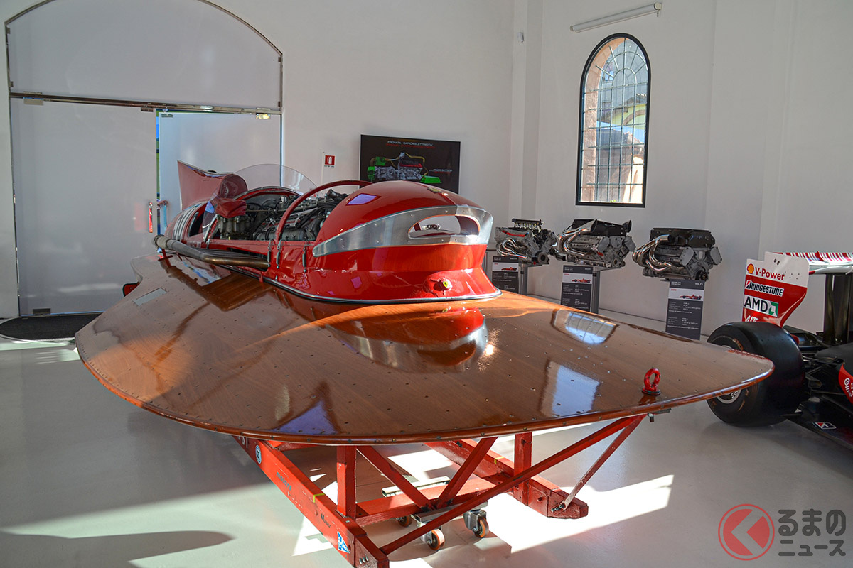 F1マシン「375F1」用のレーシングエンジンを搭載した「ARNO XI(アルノXI)」